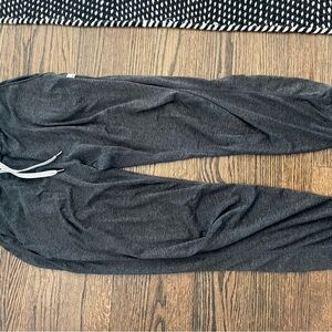 Vuori Charcoal Heather Joggers XS